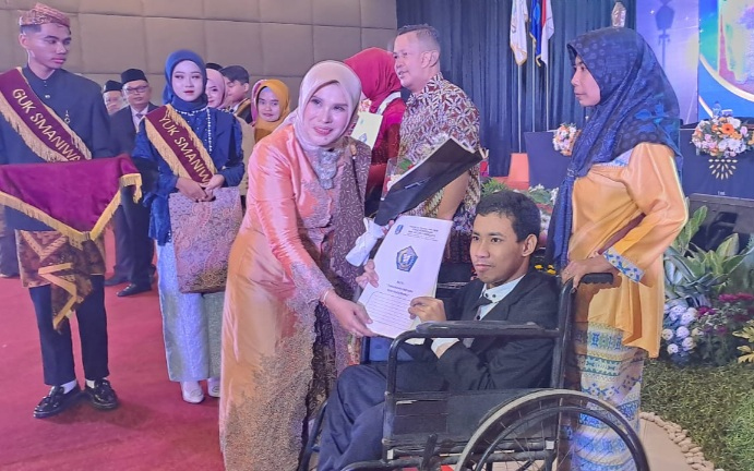 Purnawiyata ke XIX SMAN 1 Wonoayu Lulus Dengan&nbsp;‘Berseri’