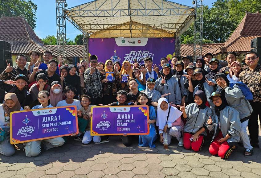 SMP Negeri 4 Sidoarjo Raih Dua Juara Pertama Dalam Festival Toleransi 2024