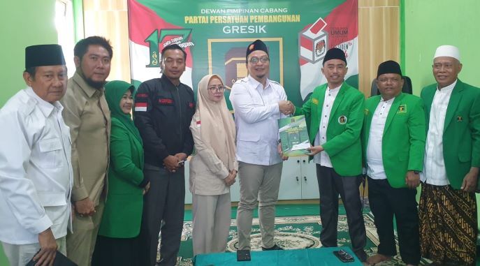 Giliran Daftar Bacabup Lewat PPP, Dokter Alif Didoakan Jadi Bupati&nbsp;Gresik
