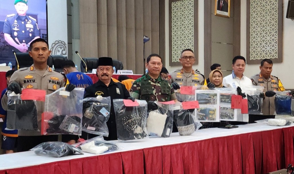 Tiga Belas Oknum PSHT Jember Pukuli Polisi, Diamankan Ditreskrimum Polda Jatim