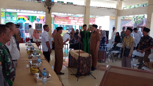 Isi Kekosongan Jabatan, Kades Balongtani Lantik Shobirin Sebagai Kadus&nbsp;Balonggabus