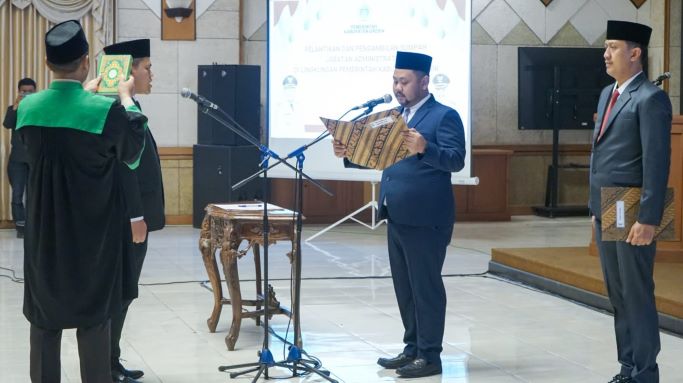 Tingkatkan Pelayanan, Bupati Gresik Lantik Kabid Pelayanan RS Gresik&nbsp;Sehati