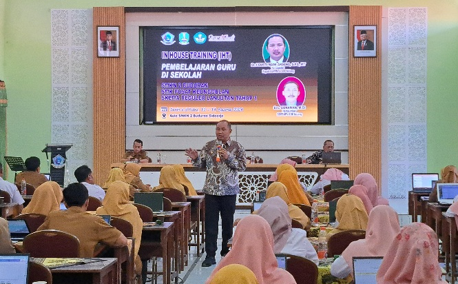 Kepala BBPPMPV BOE Malang Memotivasi Guru SMKN 2 Buduran Terus&nbsp;Berprestasi
