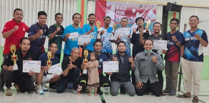 Pererat Silaturahim, FOZDA Gresik Gelar Turnamen Badminton di&nbsp;Kemenag